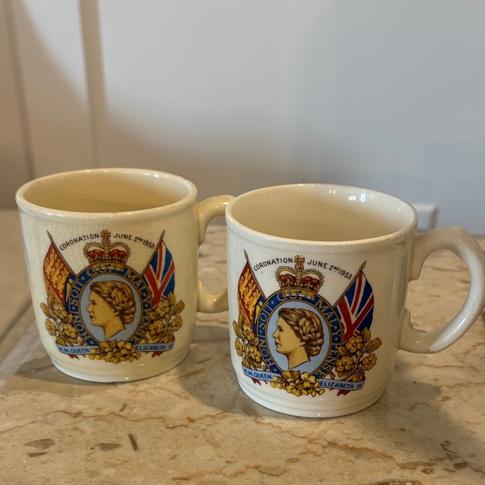 Queen Elizabeth II Coronation 1953 Commemorative Set‎ of Two Mugs